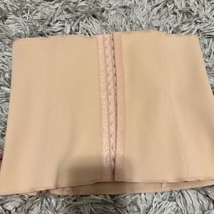 SKIMS CORSET NUDE BEIGE